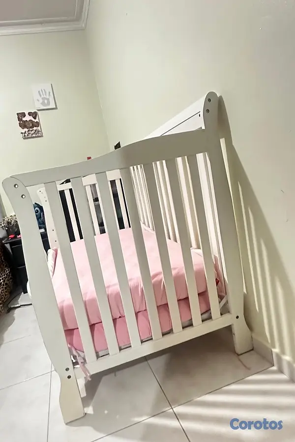 muebles - Cuna cama, excelente condiciones, con corchon incluido. Condición 9/10.  3