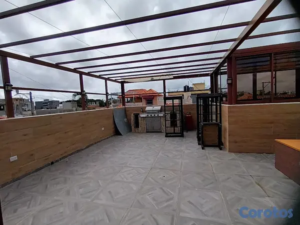 casas - venta de casa con jacuzzi en la autopista de san isidro Santo Domingo este  10