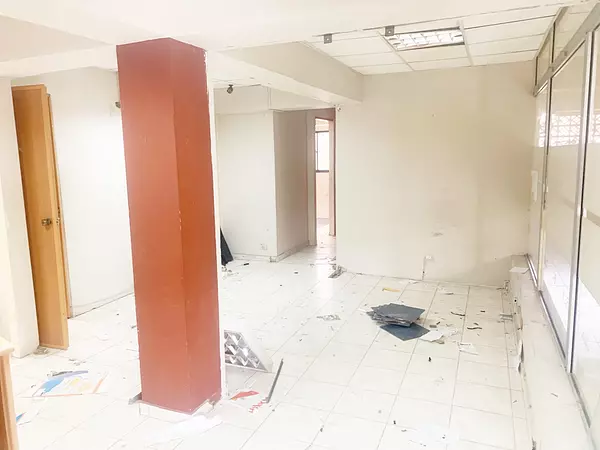 oficinas y locales comerciales - Local en el Millon 8