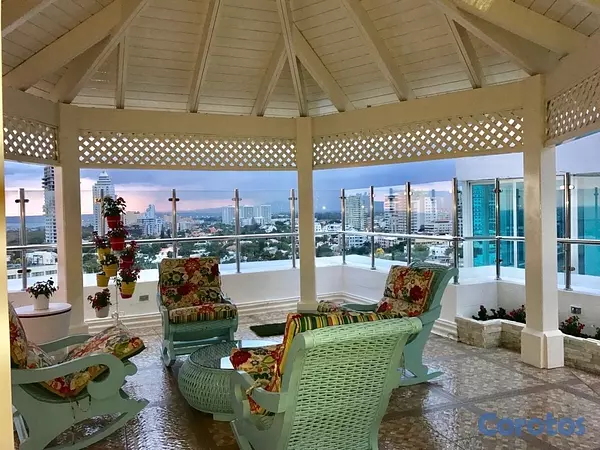 apartamentos - vendo Ph de tres niveles los cacicazgos 5 habitaciones con su baño 4 parqueos  4