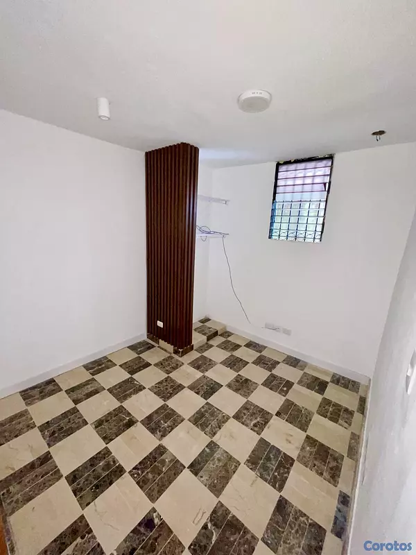 oficinas y locales comerciales - Alquiler local en primer nivel  7