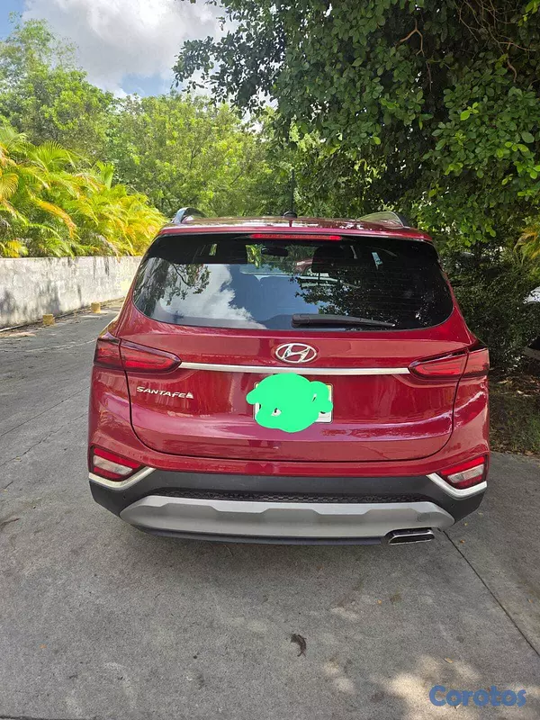jeepetas y camionetas - Hyudai Santa Fe en venta 3