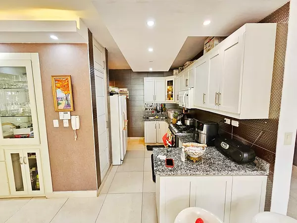 apartamentos - Apartamento 2do piso Los Restauradores  4
