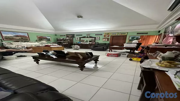 casas - Venta amplia casa con terreno de 2,100m2 3