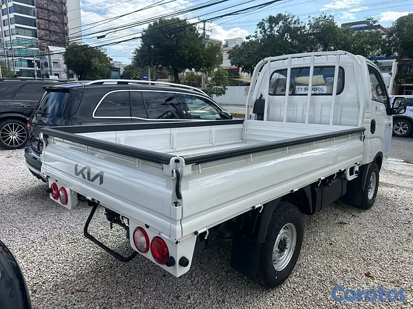 jeepetas y camionetas - Camión Kia K2700 4x4 2026 4