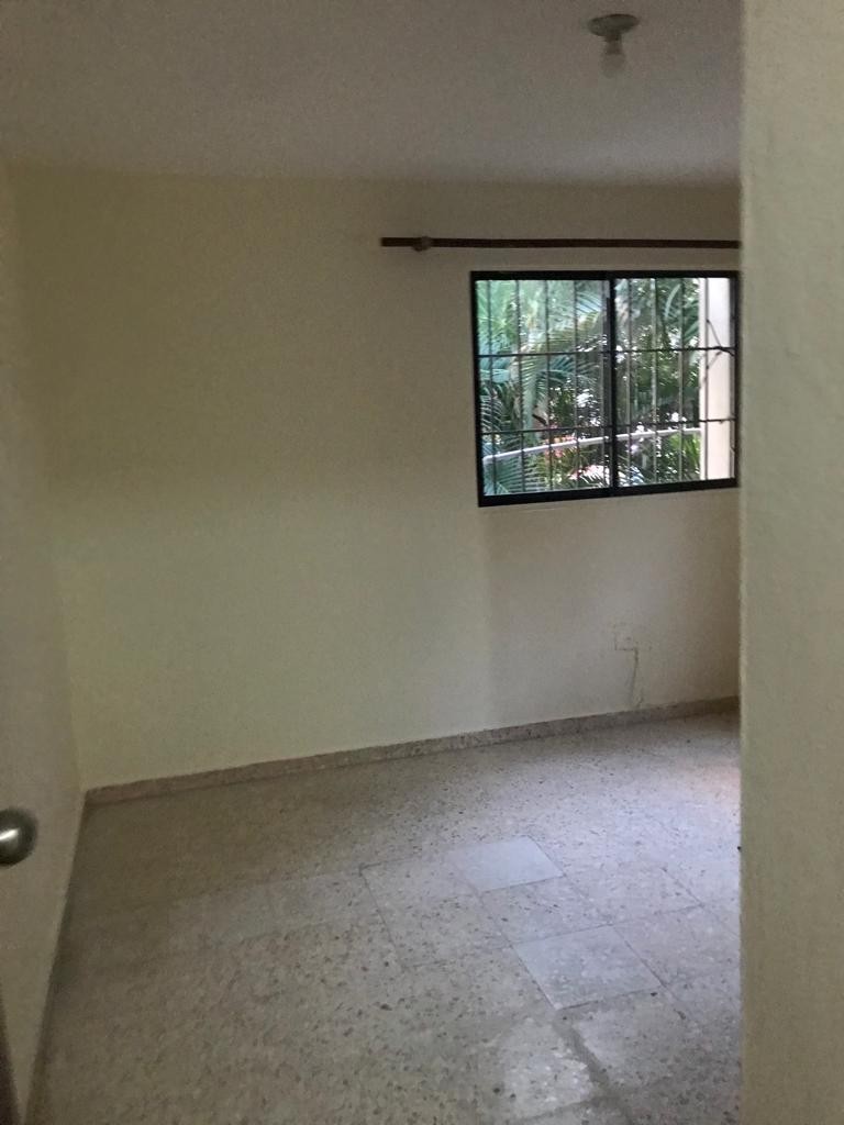 apartamentos - Apartamento Segundo Nivel, Ens. Quisqueya (O.K) 3