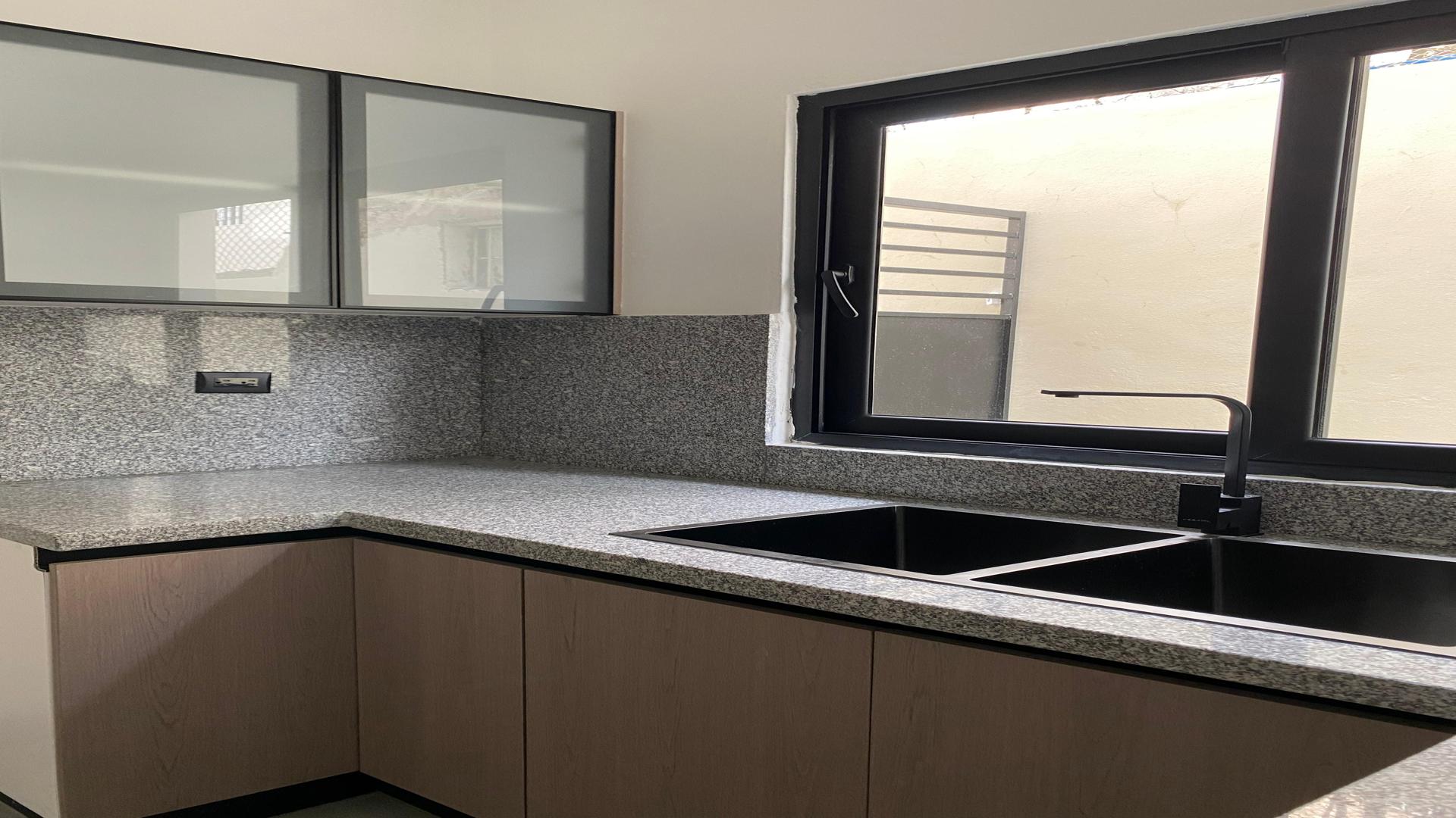 apartamentos - Alquiler/Venta 1 Hab | 93.67 M2 | La Castellana 6