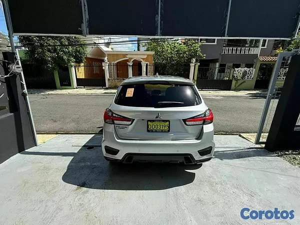 jeepetas y camionetas - Mitsubishi Outlander Sport SE. 2021 6