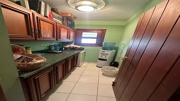 casas - Venta amplia casa con terreno de 2,100m2 2