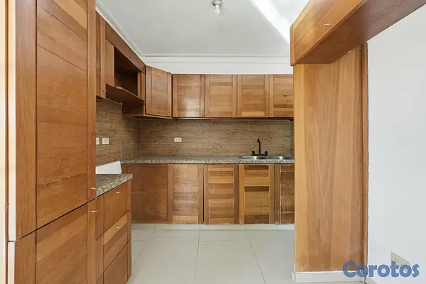 apartamentos - Apartamento 2do nivel con terraza en Venta – Brisa 6