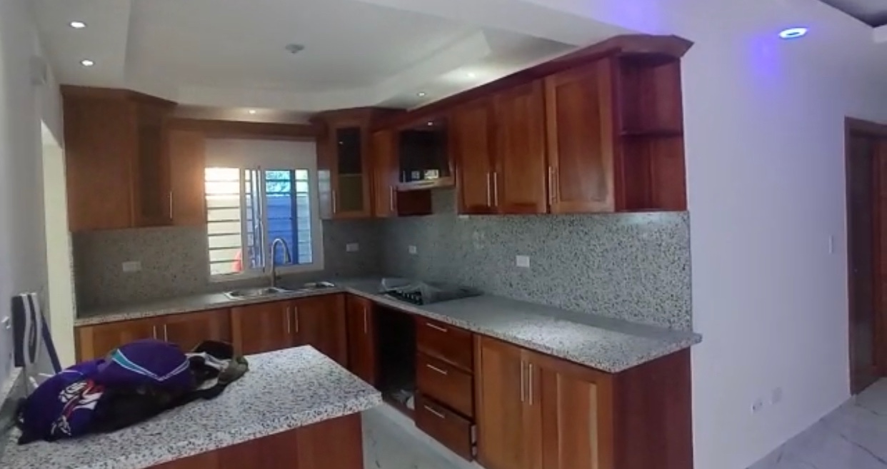 apartamentos - Venta de apartamento en la autopista de san Isidro brisa oriental 120mts 4