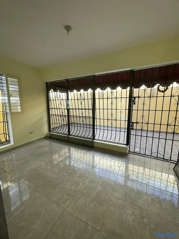 casas - venta casa ideal para oficina en Las Villas Arroyo Hondo  7