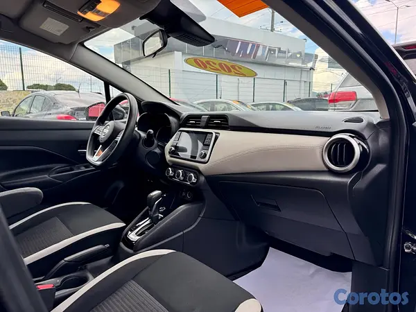 carros - Nissan Versa 2020 SV
 10