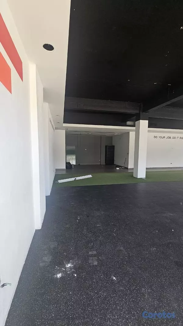 oficinas y locales comerciales - Commercial Space for Lease at Plaza Metropolitana  6