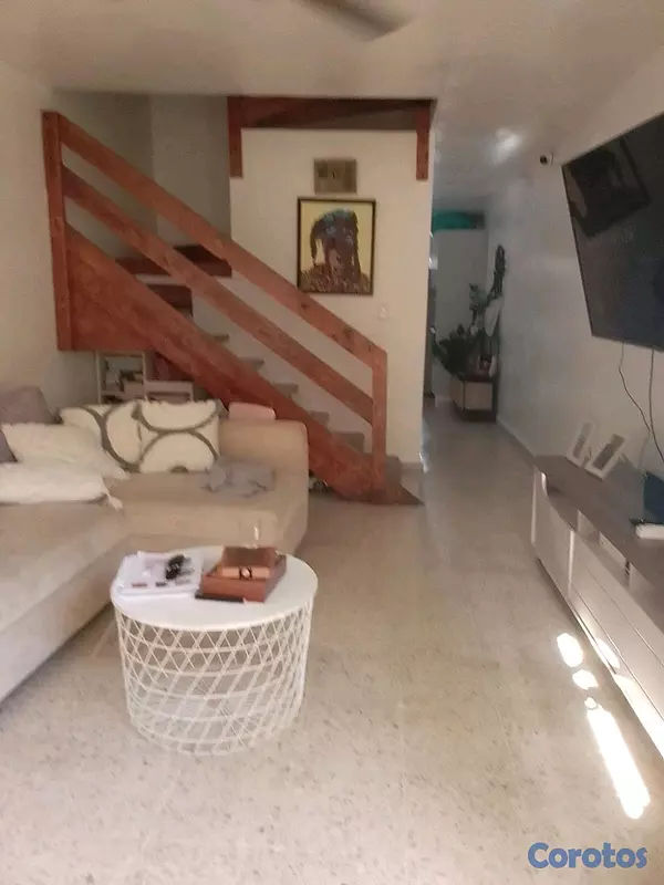 casas - Vendo Casa duplex en la Av. Independencia  3