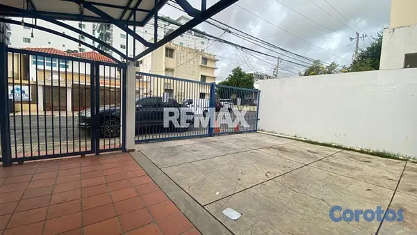 oficinas y locales comerciales - Local comercial de 500mt2 en alquiler en Julieta M 10
