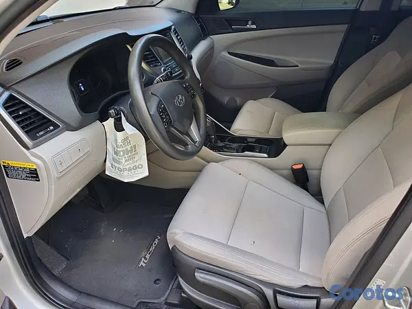 jeepetas y camionetas - Hyundai tuson 2017 Version americana 4