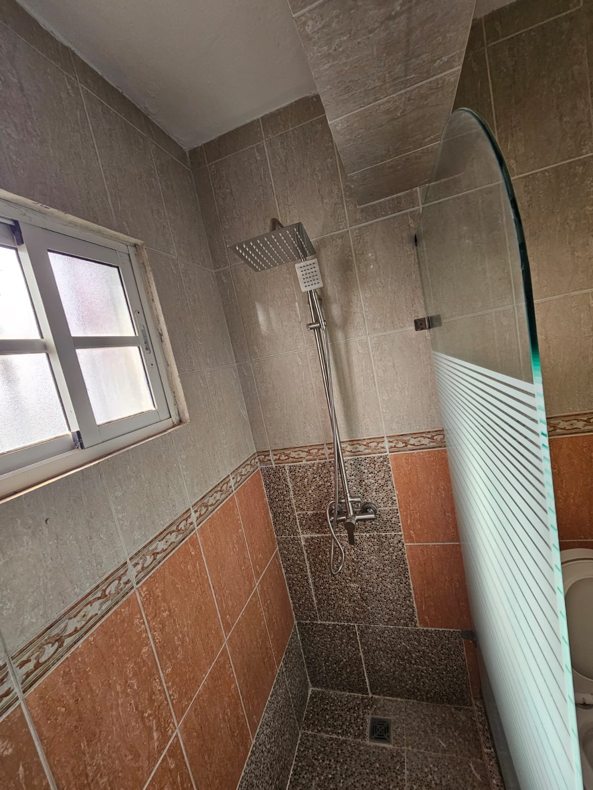 apartamentos - Alquilo, avenida Independencia kilómetro 7 tres ha 6