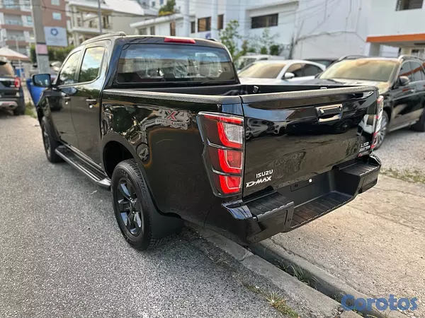 jeepetas y camionetas - Isuzu D-Max 0km Full  4