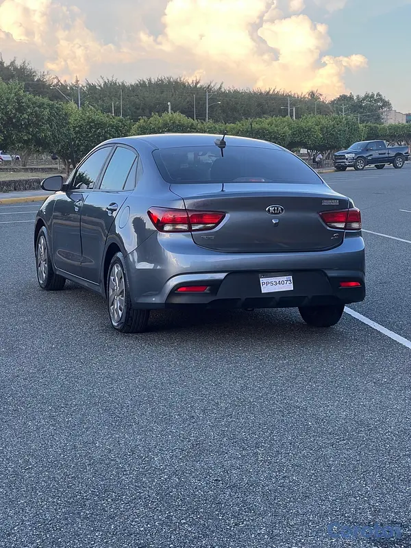 carros - Kia Rio 2019 4