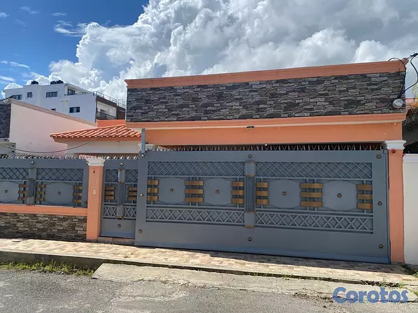 casas - Casa de un nivel amplia, con patio y preparada par 2