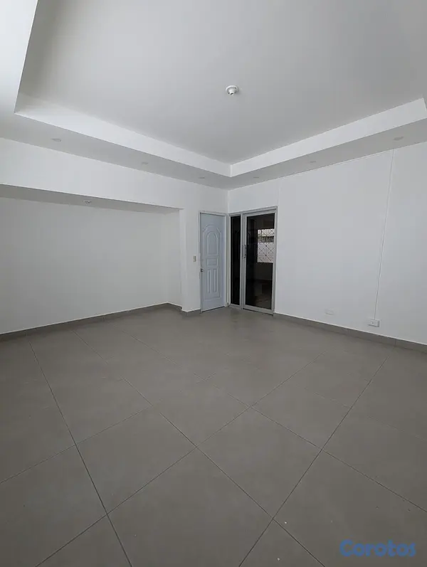 oficinas y locales comerciales - Local Comercial Para Alquiler Gazcue 13