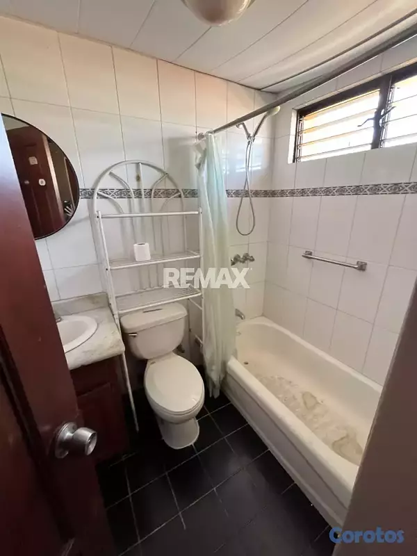apartamentos - Venta de un apartamento amplio ubicado en Ensanche 10