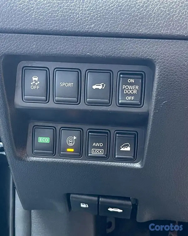 jeepetas y camionetas - NISSAN ROGUE SV AWD 2016
 9