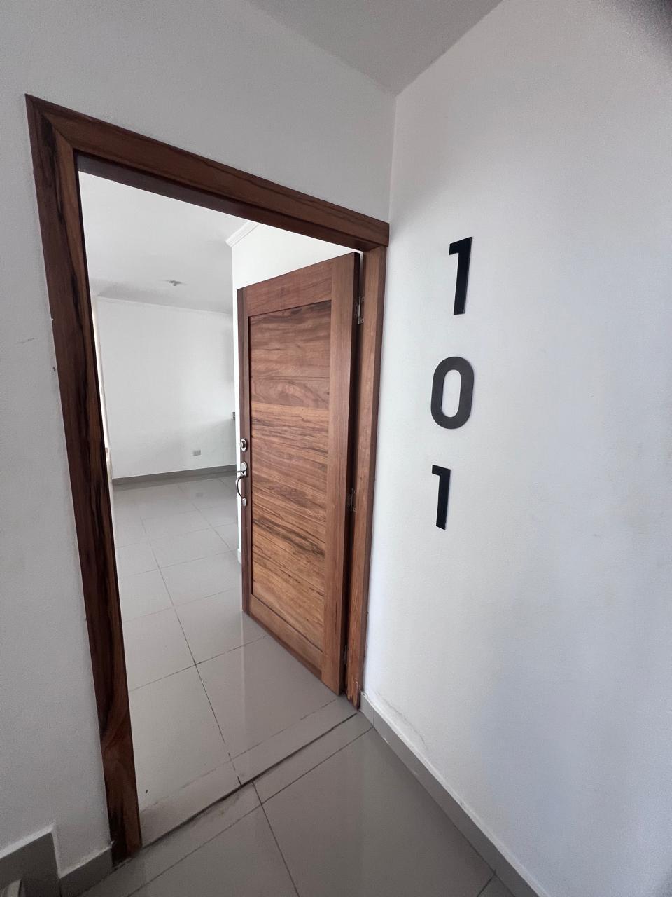 casas - Las Palmas de Alma Rosa 
Apartamento en 1er Nivel 