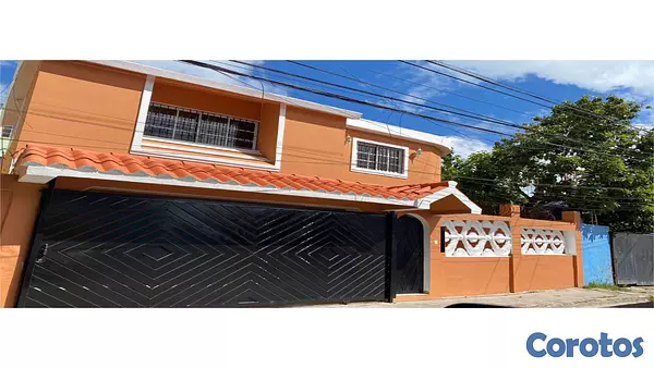 casas - Venta de casa de 2 niveles en charles de Gualle 2