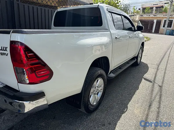 jeepetas y camionetas - el vehículo está como nuevo.  6