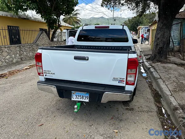 jeepetas y camionetas - Está en excelentes condiciones. 3