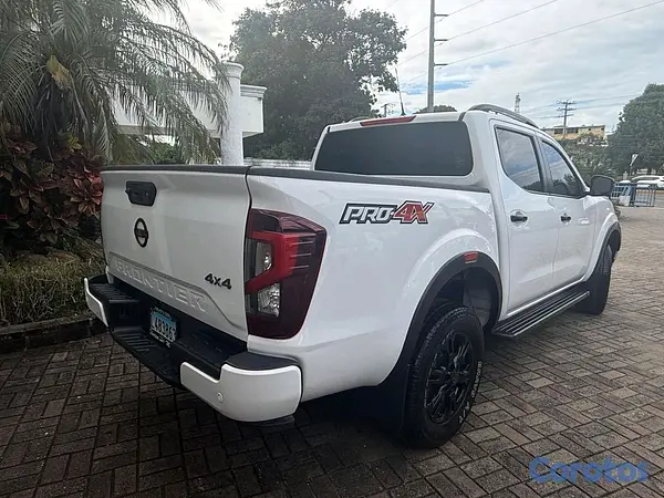 jeepetas y camionetas - Nissan frontier pro x 2024 11