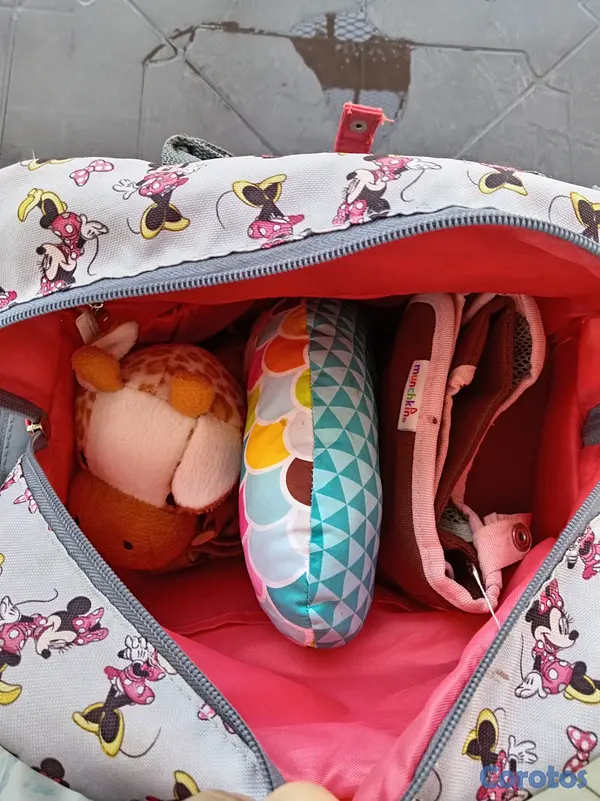 accesorios - Mochila pañalera de Minnie 4