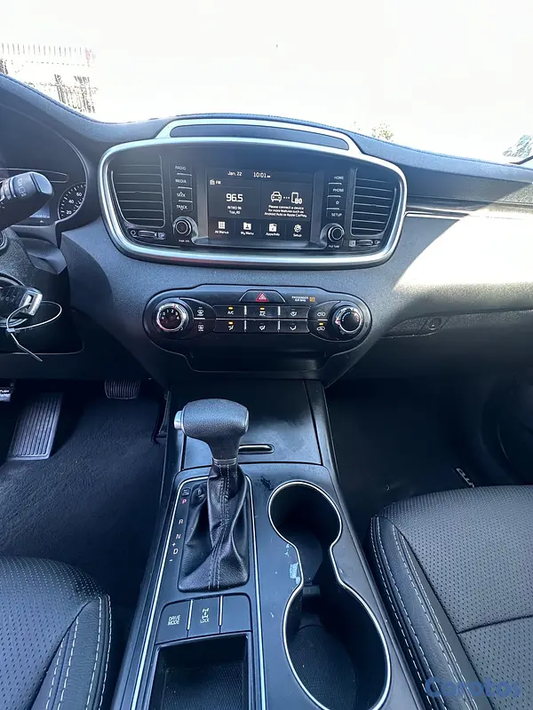jeepetas y camionetas - Kia Sorento LX 2020 4