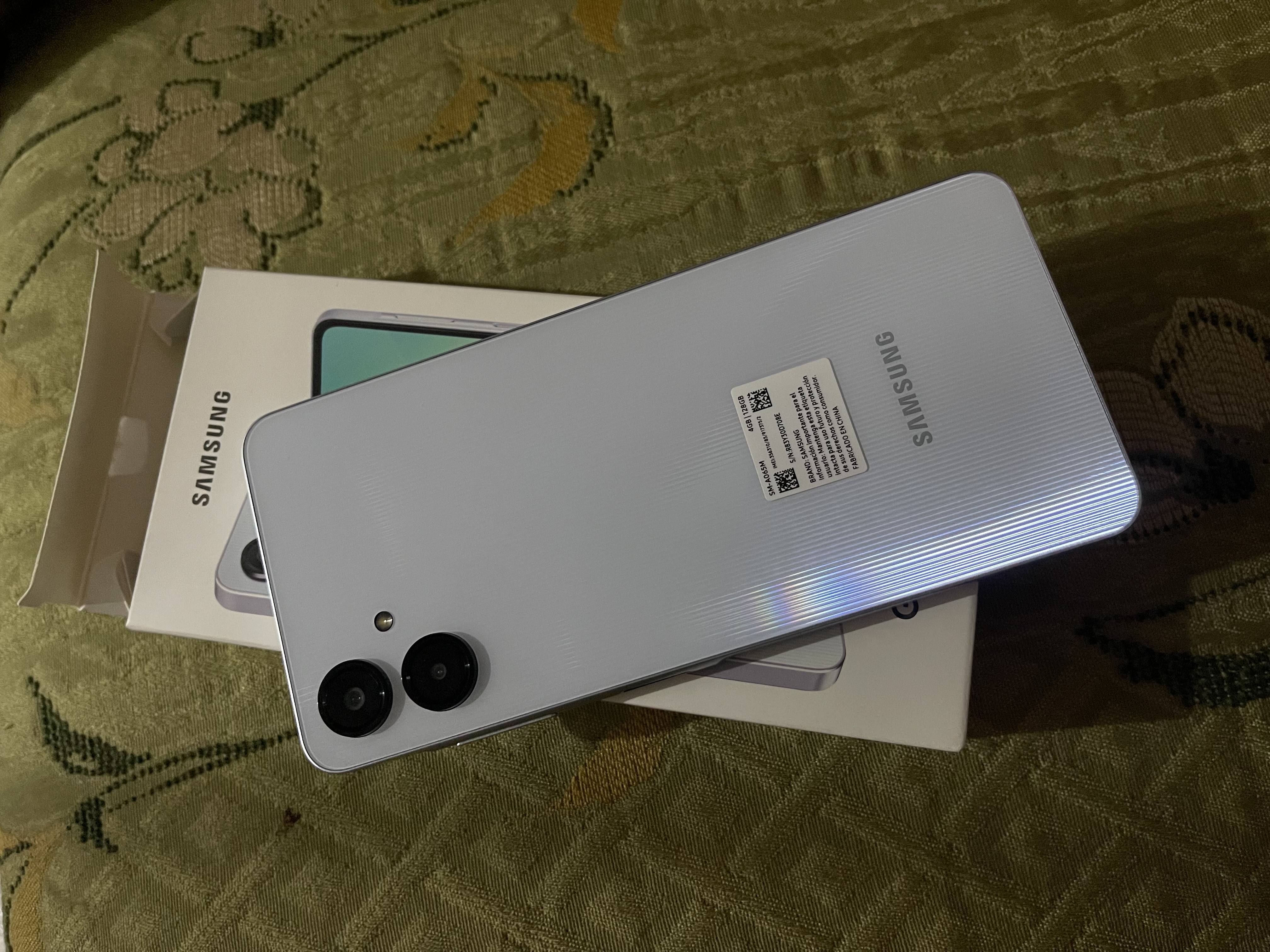 celulares y tabletas - Samsung A06 NEGOCIABLE 6