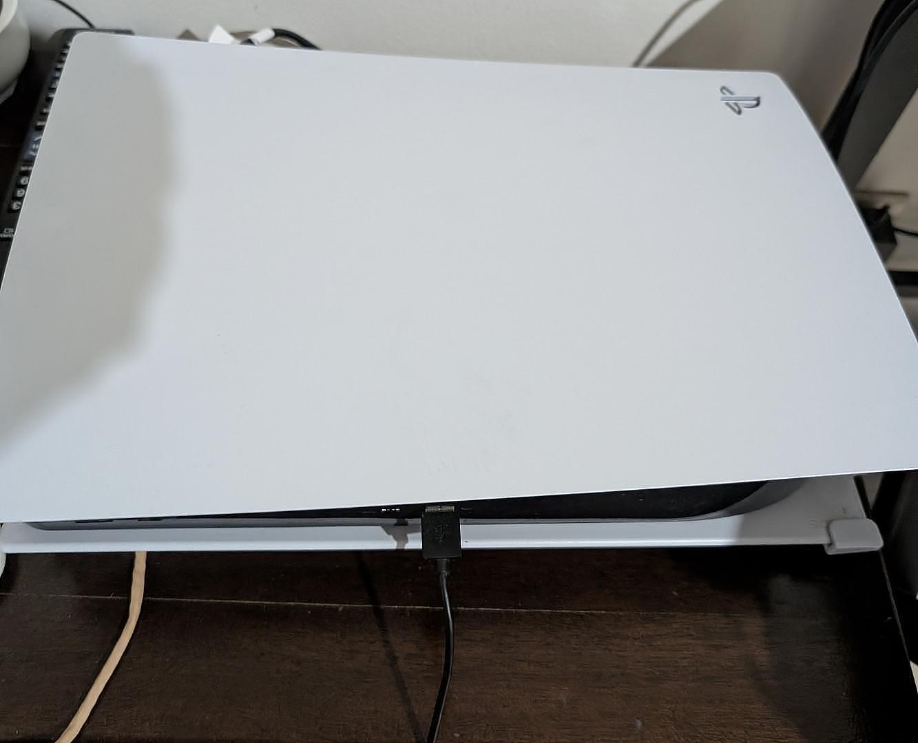 consolas y videojuegos - PlayStation 5 con Con disco Externo 1Tera + 5 juegos – Excelente Estado