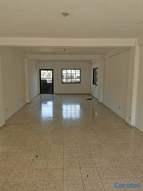 oficinas y locales comerciales - Local de 60 metros en Arroyo Hondo próximo a super 3