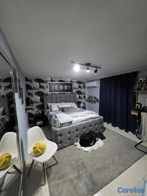 muebles y colchones - Vendo cama Queen con espaldar Memory Foam 2