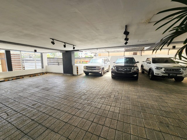 apartamentos - Apartamento en venta  Naco, Totalmente Amueblado 2