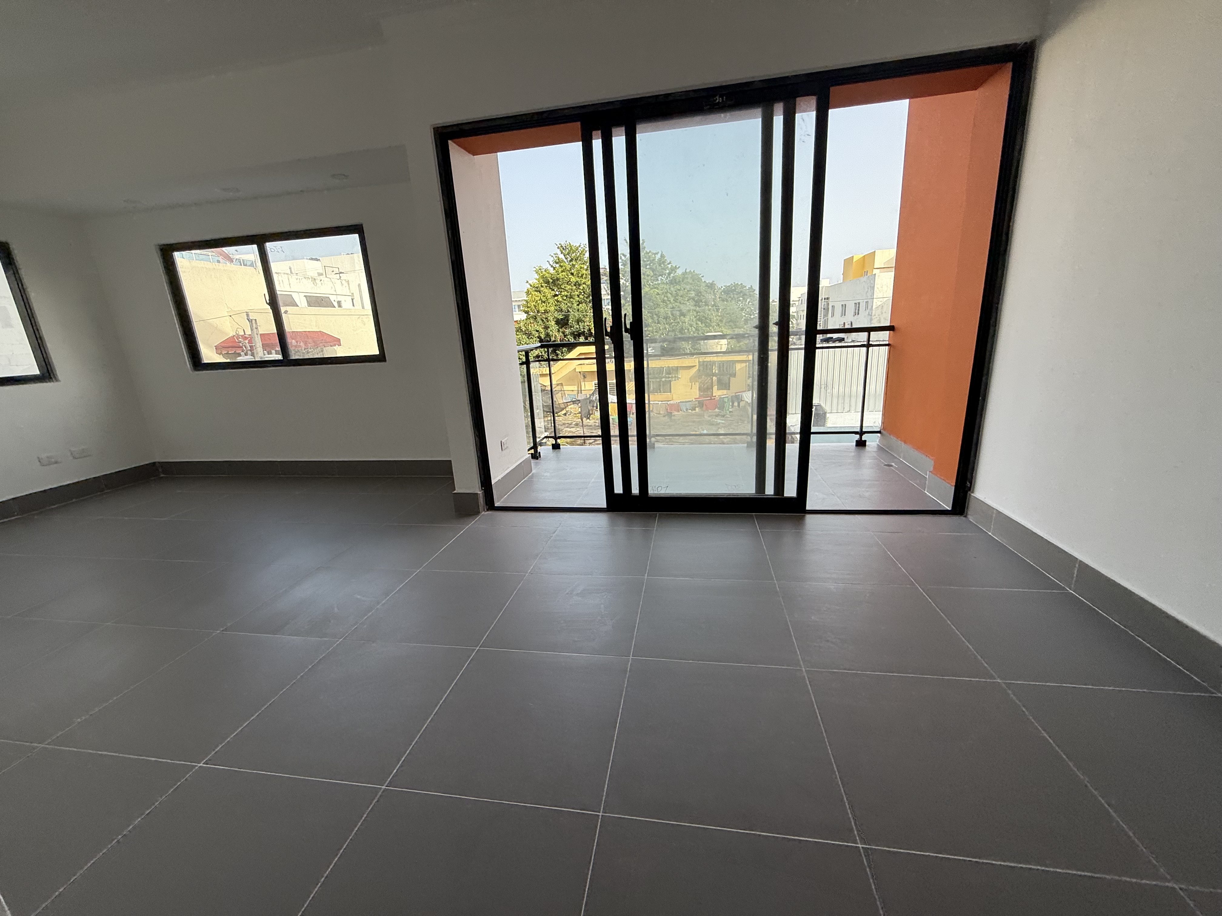 apartamentos - Jardines del sur nuevo tres hab con baño dos parqu 4