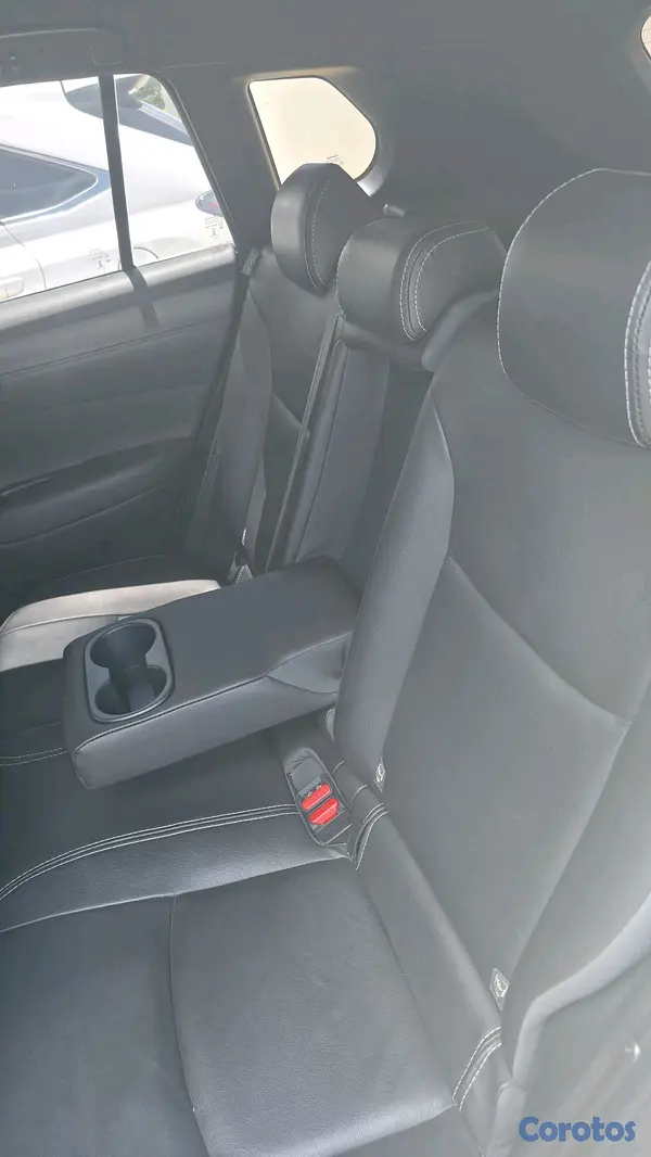 jeepetas y camionetas - Toyota corolla cross híbrido 2022 5