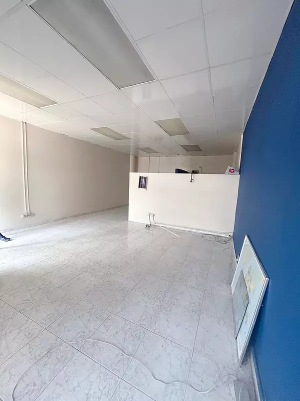 oficinas y locales comerciales - Local céntrico en venta  5