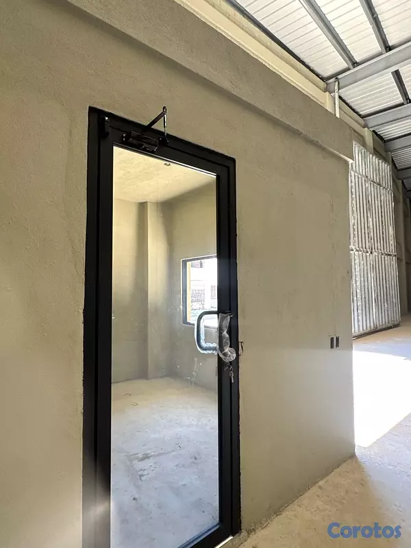 oficinas y locales comerciales - NAVE COMERCIAL 5