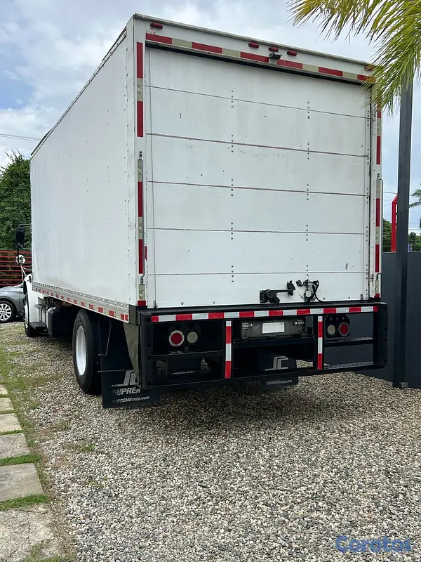 jeepetas y camionetas - Camion Freightliner  3