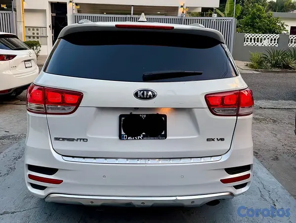 jeepetas y camionetas - Kia Sorento EX 2016 4x4 5