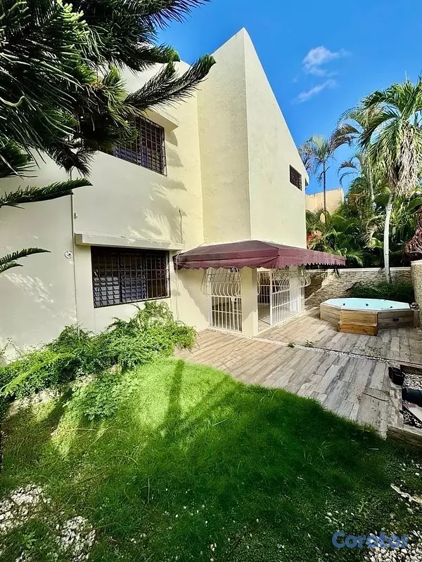 casas - Hermosa casa en venta 2 niveles -Las Praderas 2