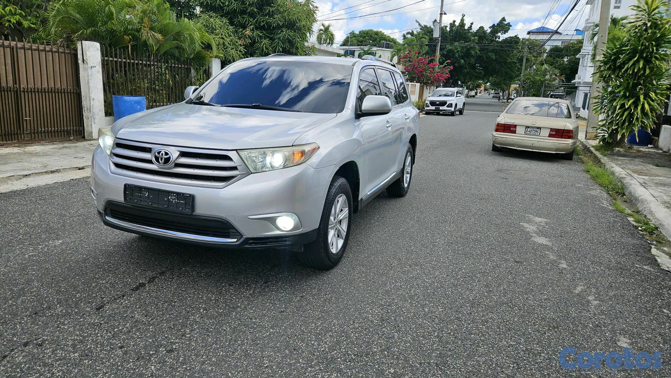jeepetas y camionetas - Toyota highlander 2012 4wd 2