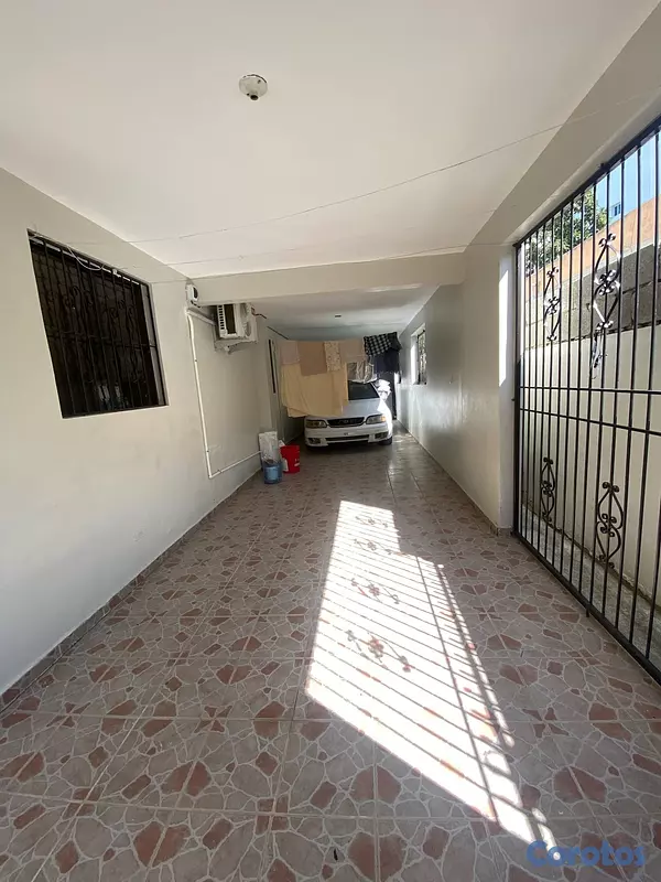 casas - Espaciosa casa de venta en Los Alamos, Santiago  4