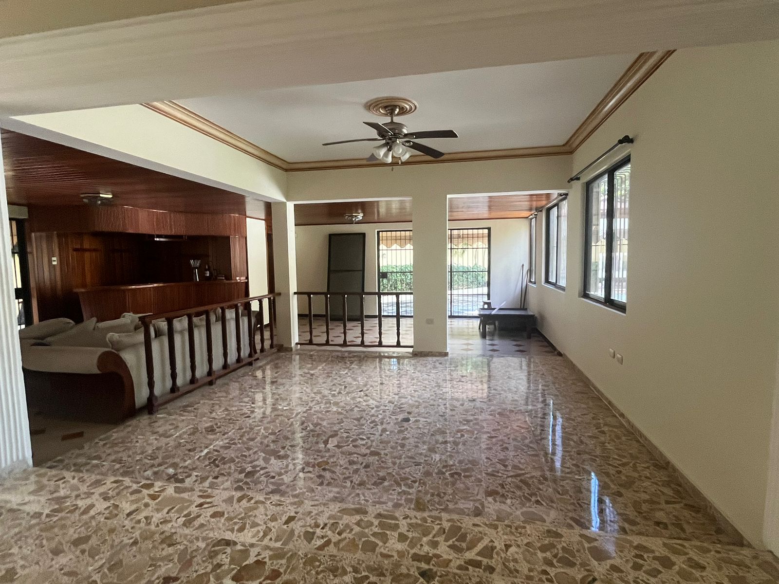 casas - Alquilo casa en Los Cacicazgos  2